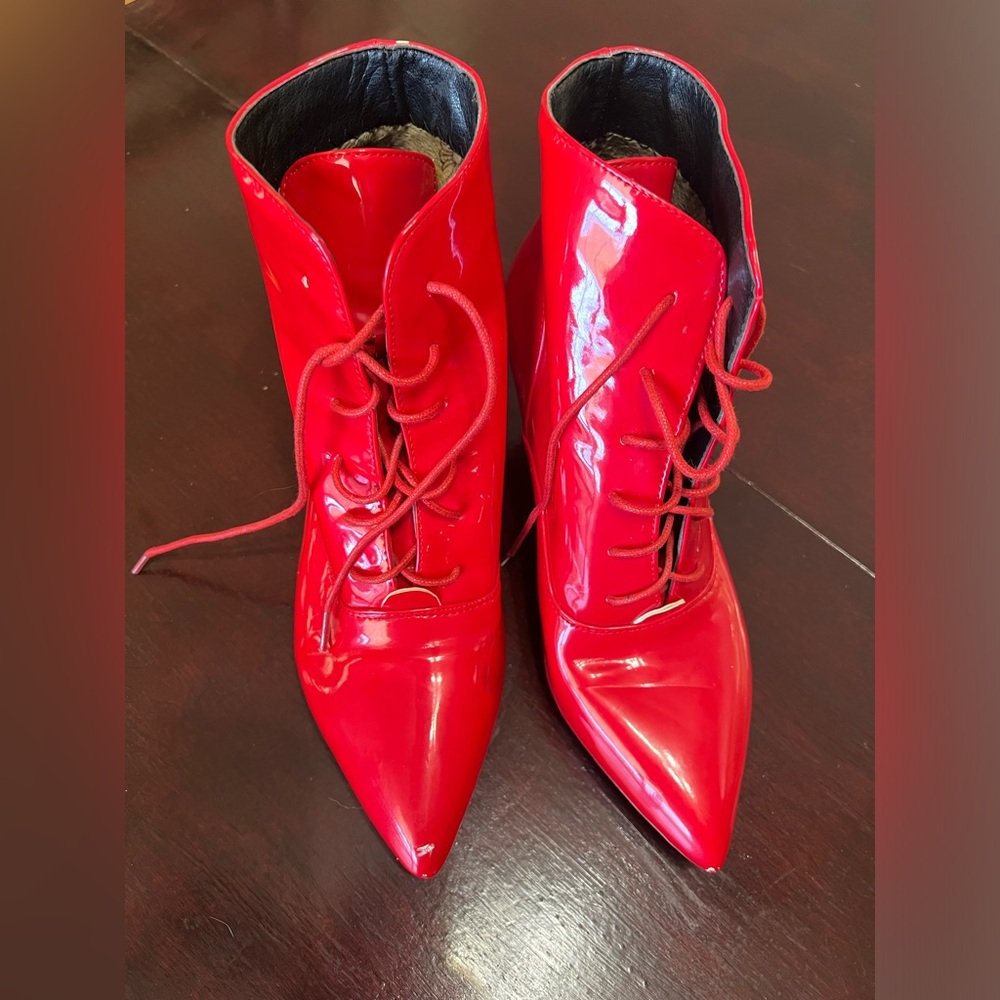 Red Patent Leather Pointed Toe Lace-up Kitten Low Heel Booties Size 9